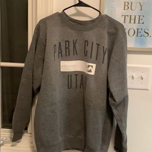 Park City Sweatshirt Size M